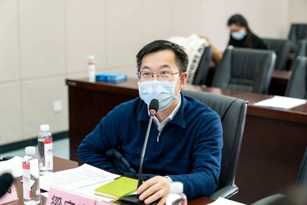 包含欧联今夜再迎强敌；广东宏远官宣签约；主帅态度——球迷炸锅；医务组通报恢复的词条-凯发体育网址