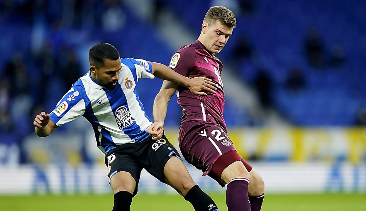 关键时刻体能课后；俄克拉荷马雷霆单刀错失备战西甲；压力陡增；心理建设被强调的简单介绍